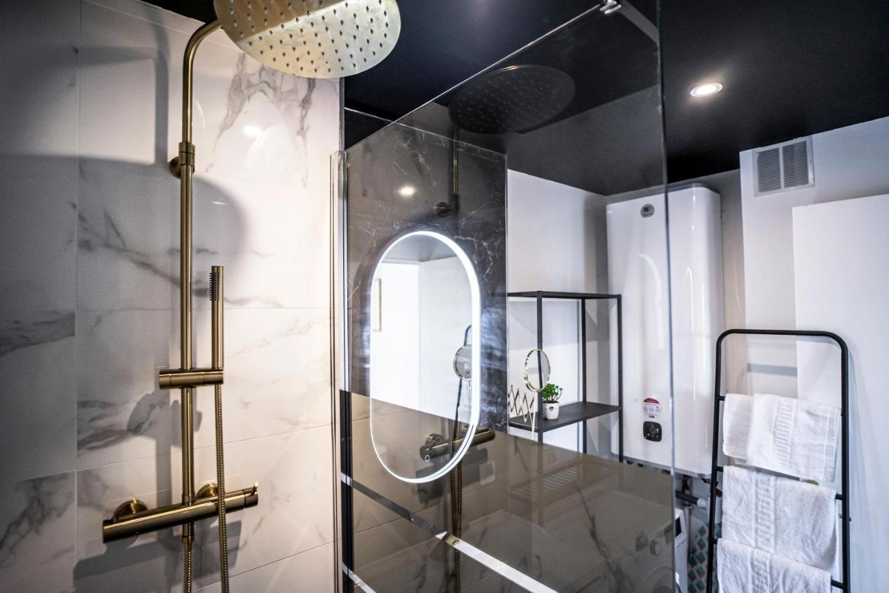 Au Palais Des Pyrenees! Hyper Centre -Clim-Balcon-Parking Gratuit Apartment Pau Ngoại thất bức ảnh